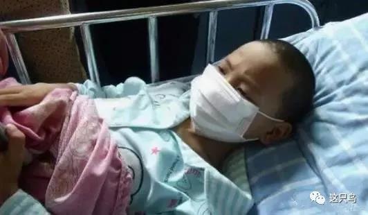 男孩因名牌兒童床甲醛超標，患血癌！環保家具不等于零甲醛